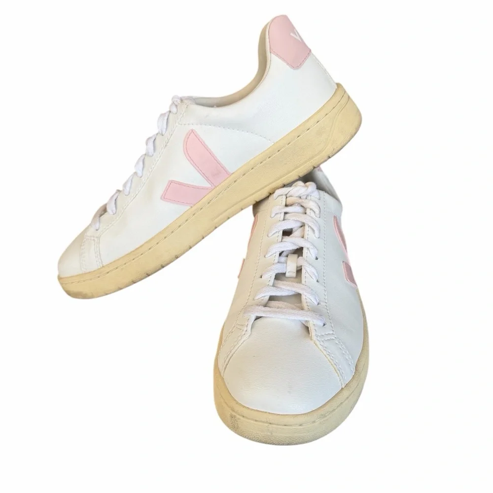 Veja Campo Sneaker Pink/White Esplar Leather Women's Size 40 (US 9) EUC!